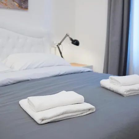 Design & Comfort A Metro A 2 Min Apartamento